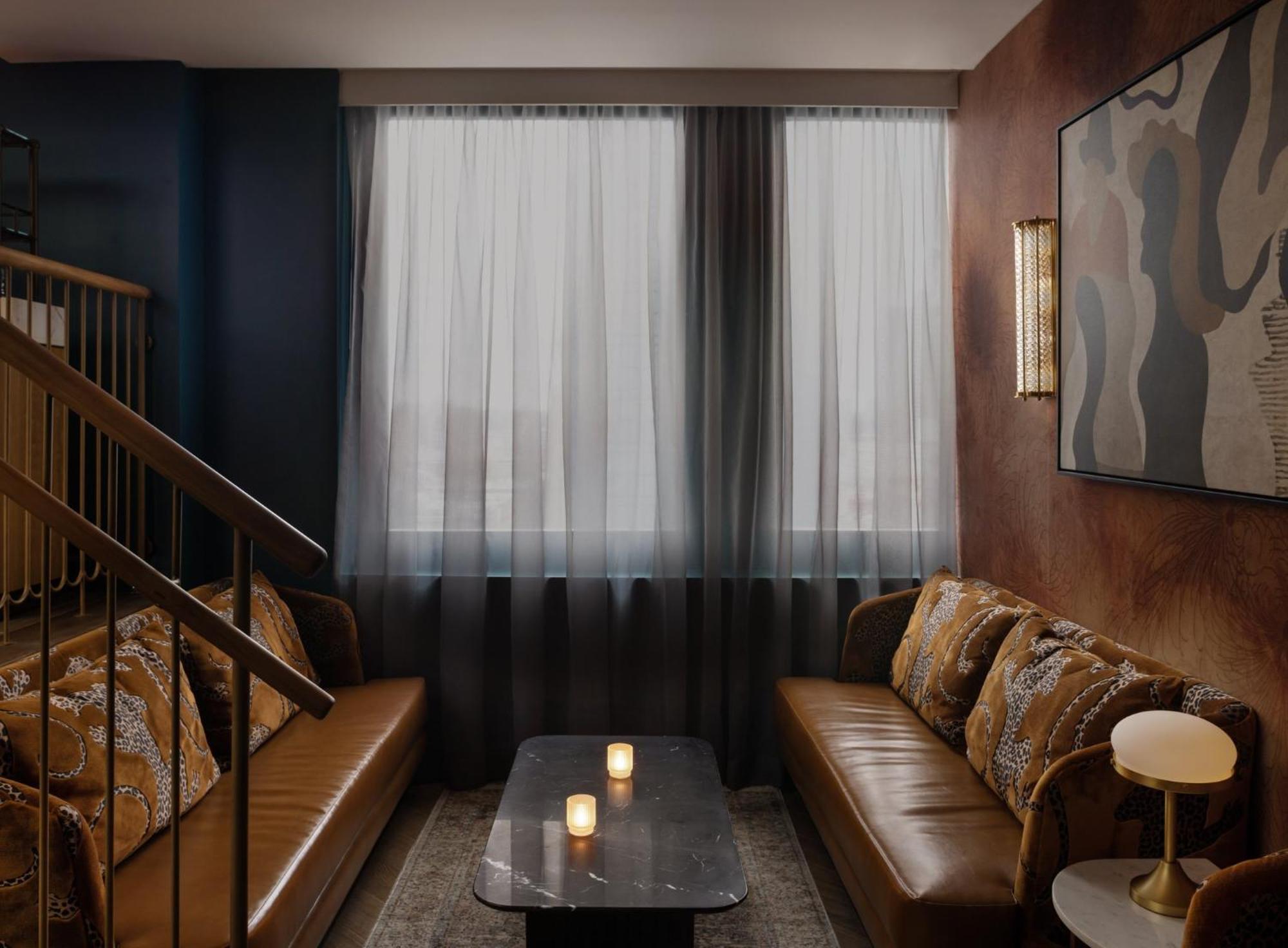 Kimpton Theta New York - Times Square By Ihg Hotel Bagian luar foto The interior of the restaurant